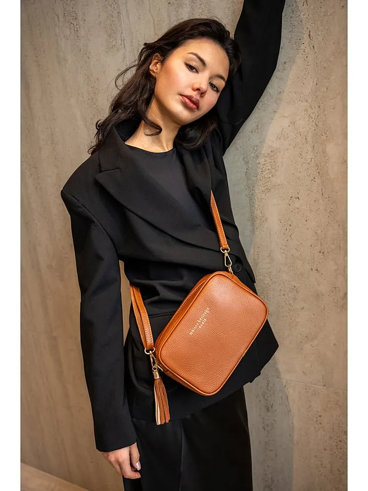 Leder-Umhängetasche "Gaby" in Hellbraun - (B)22 x (H)28 x (T)8,5 cm